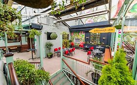 Harcourt Hotel